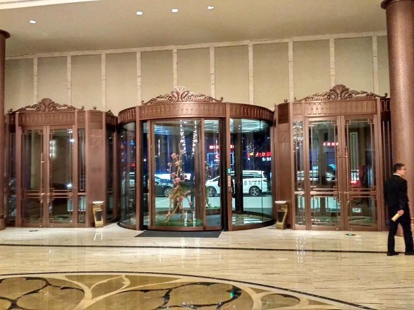 Shangyu Tianyao Supreme International Club Revolving Door Project